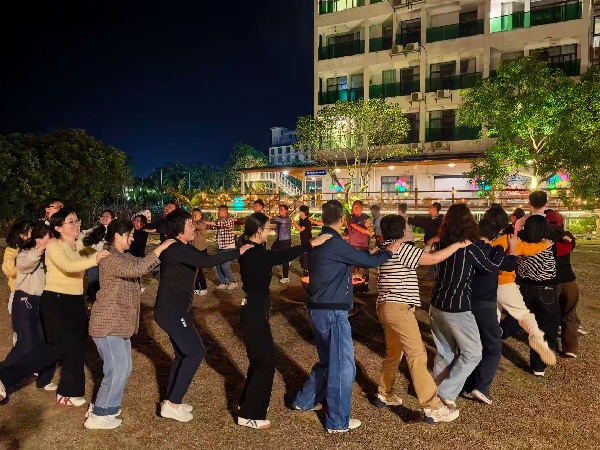 1770618596156377.jpg 篝火1(1).jpg